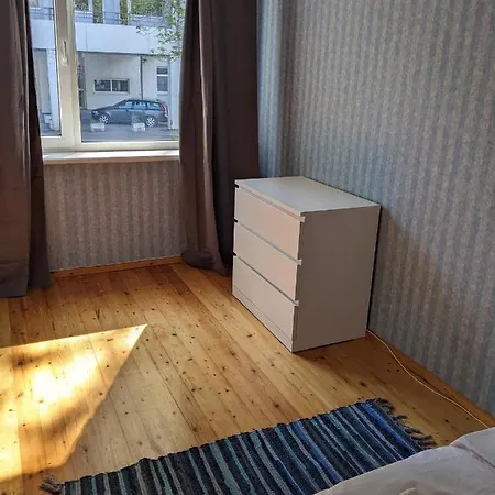 Apartamento One Bedroom Getaway Near With A/c Pärnu