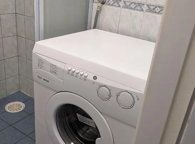 One Bedroom Getaway Near With A/c Appartement